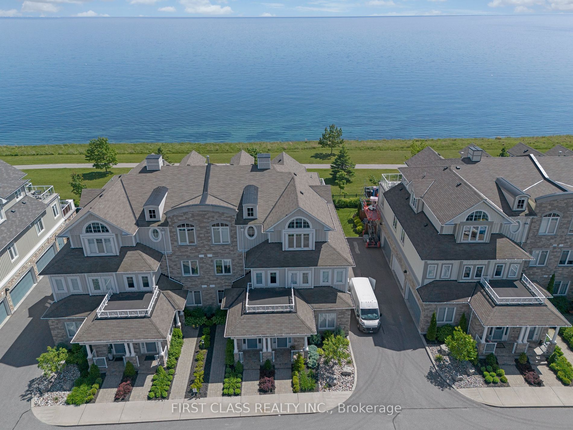 325 Lakebreeze Drive, #2