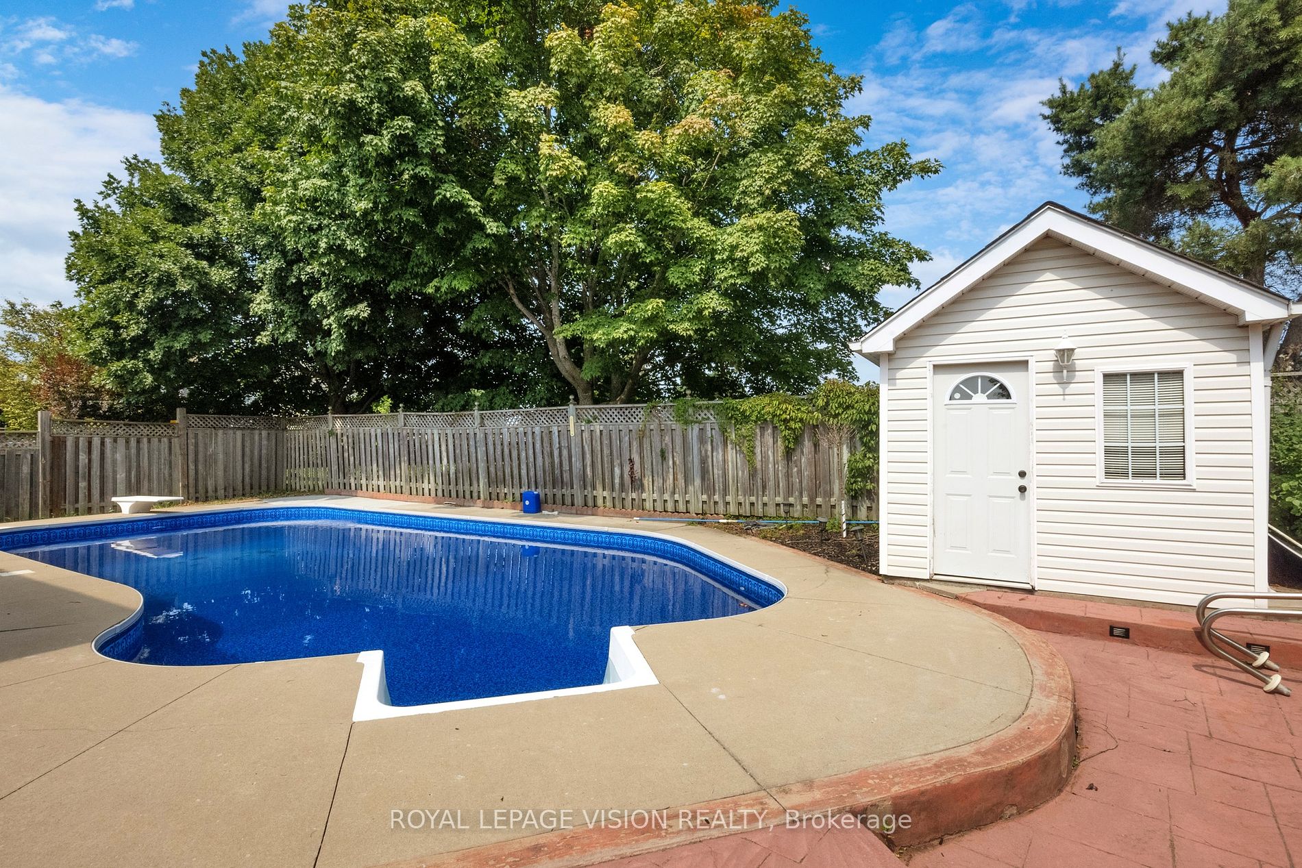 43 Mac Carl Crescent