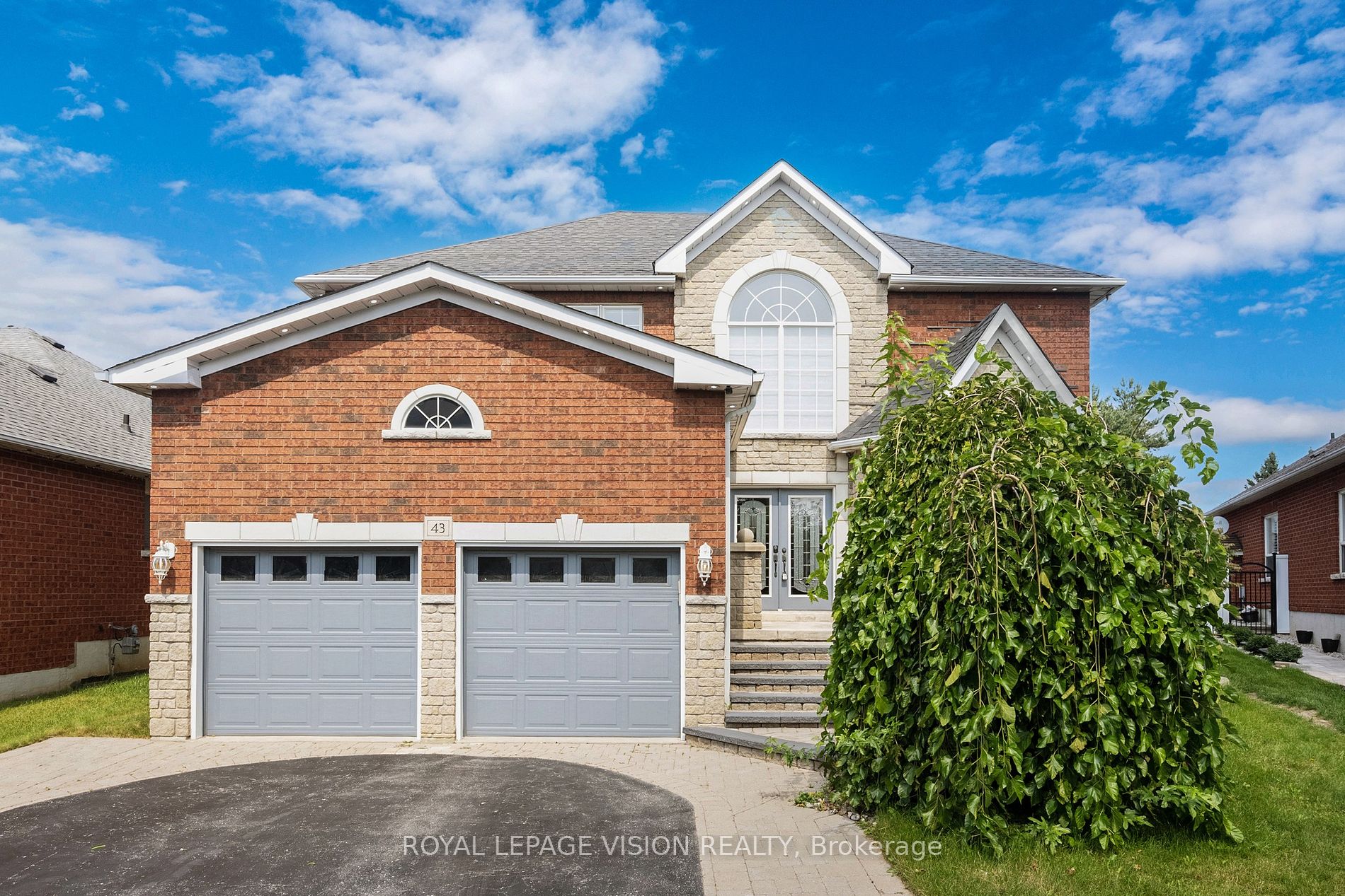 43 Mac Carl Crescent