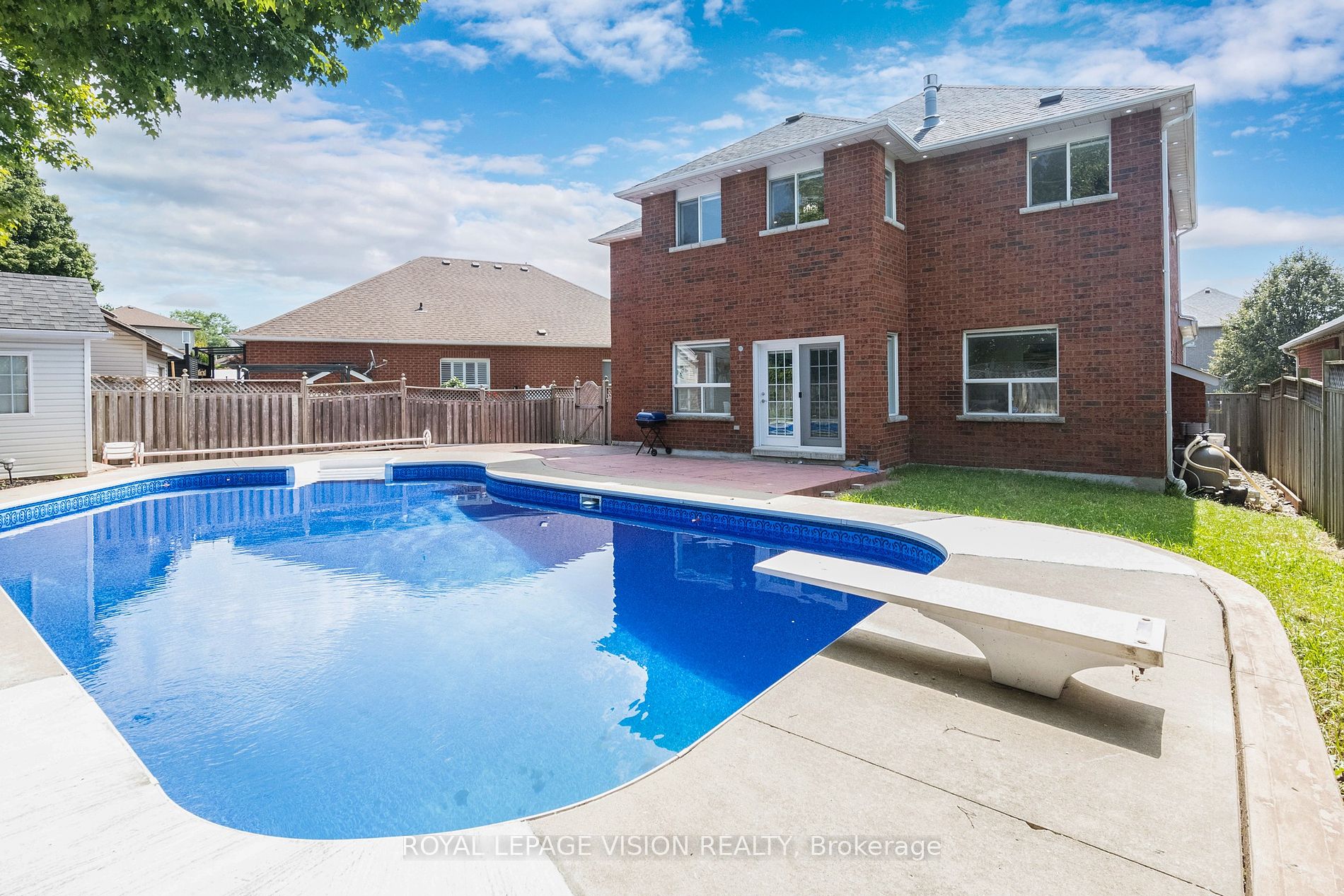43 Mac Carl Crescent