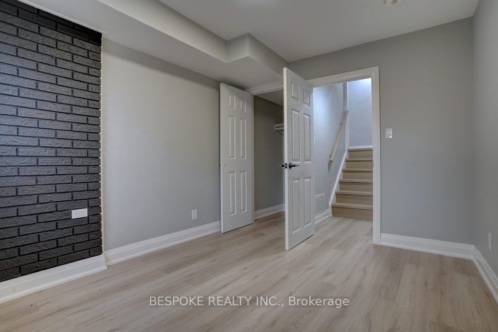 82 Waverly St S, #Bsmt