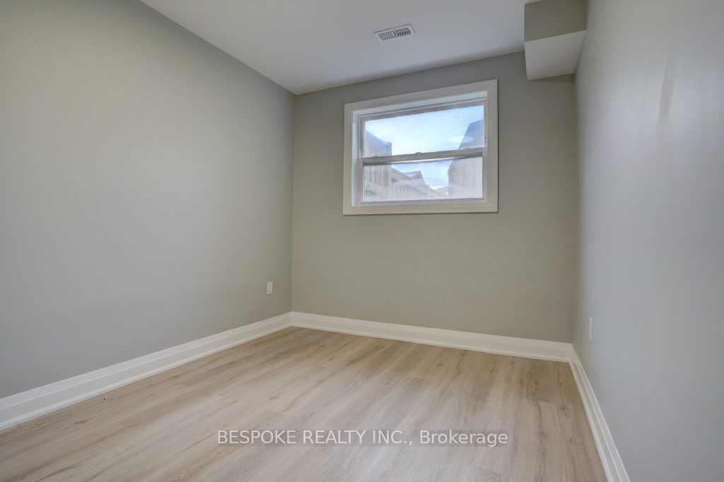 82 Waverly St S, #Bsmt