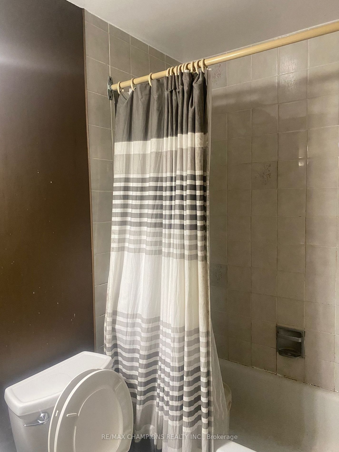 1411 Beaverbrook Crt