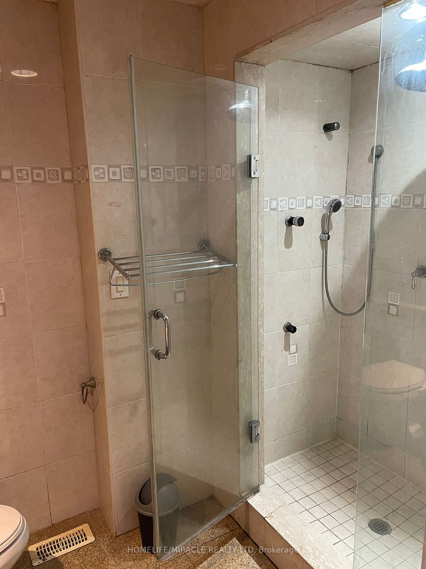 14 Frey Cres