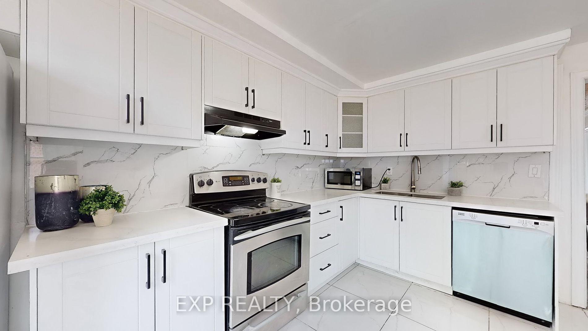 324 French St