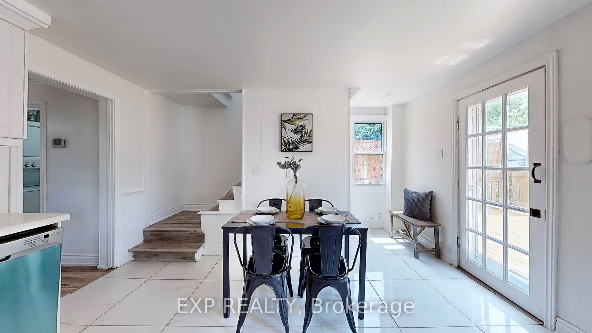 324 French St
