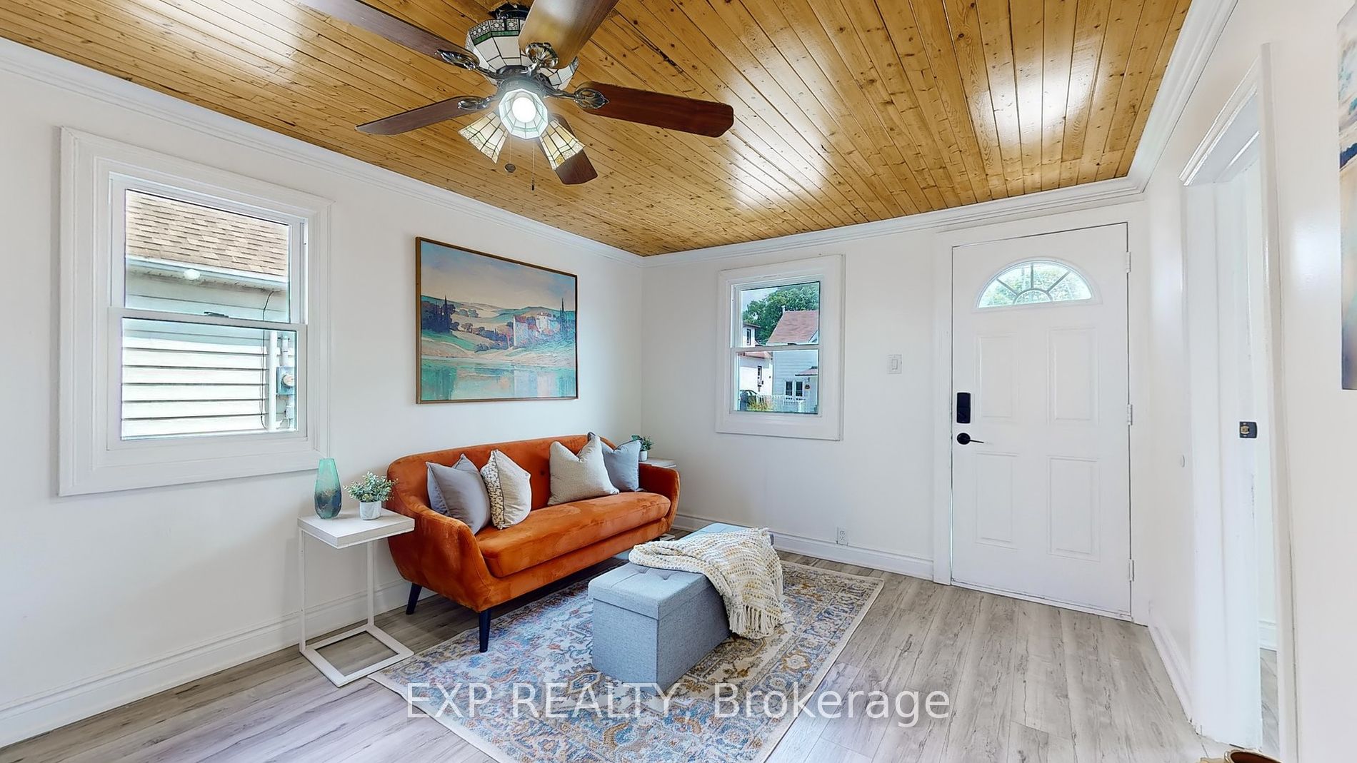 324 French St