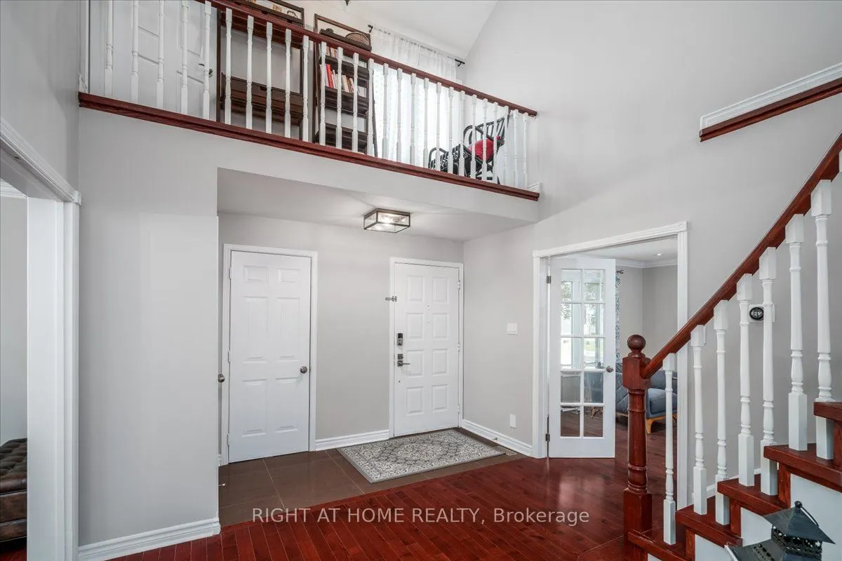 533 Braeburn Cres