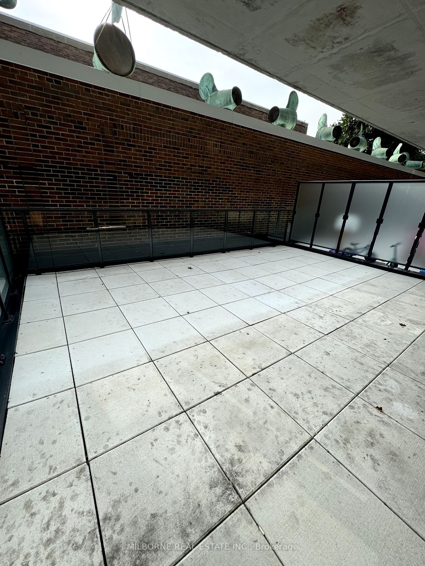 2369 Danforth Ave, #219