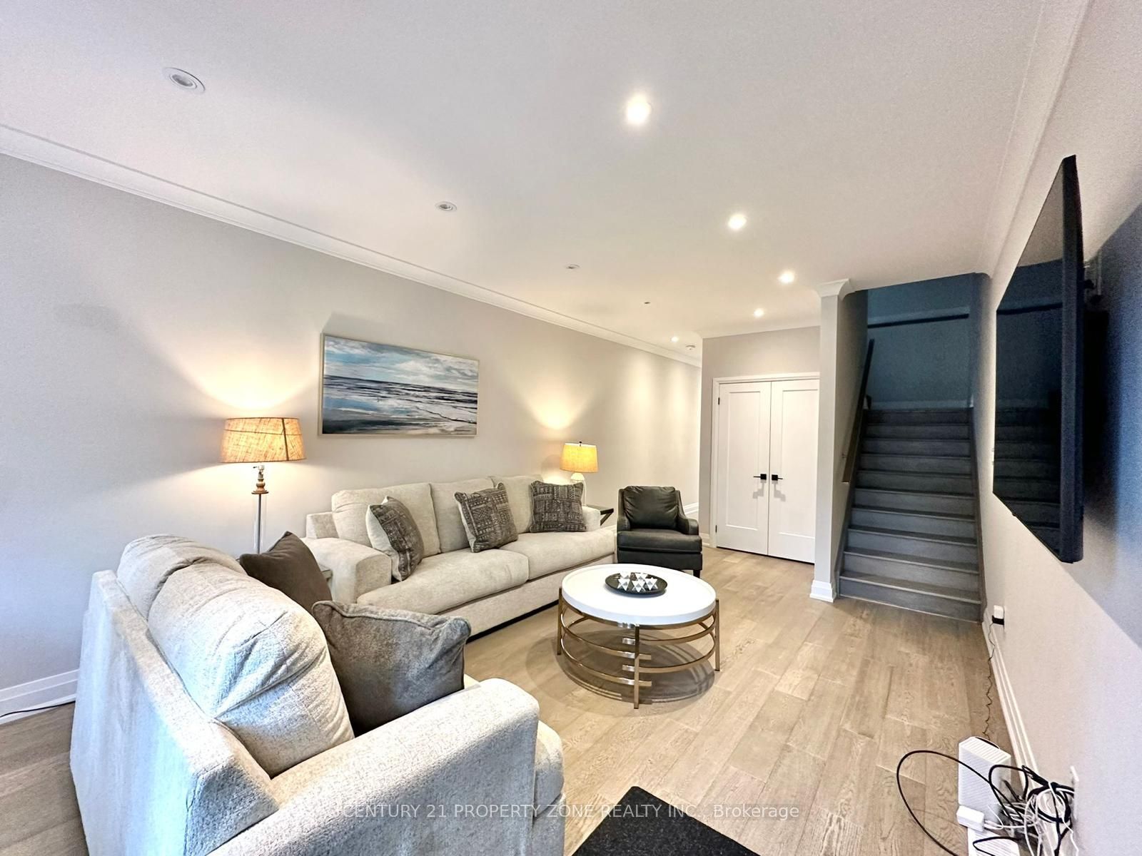 159 Boultbee Ave