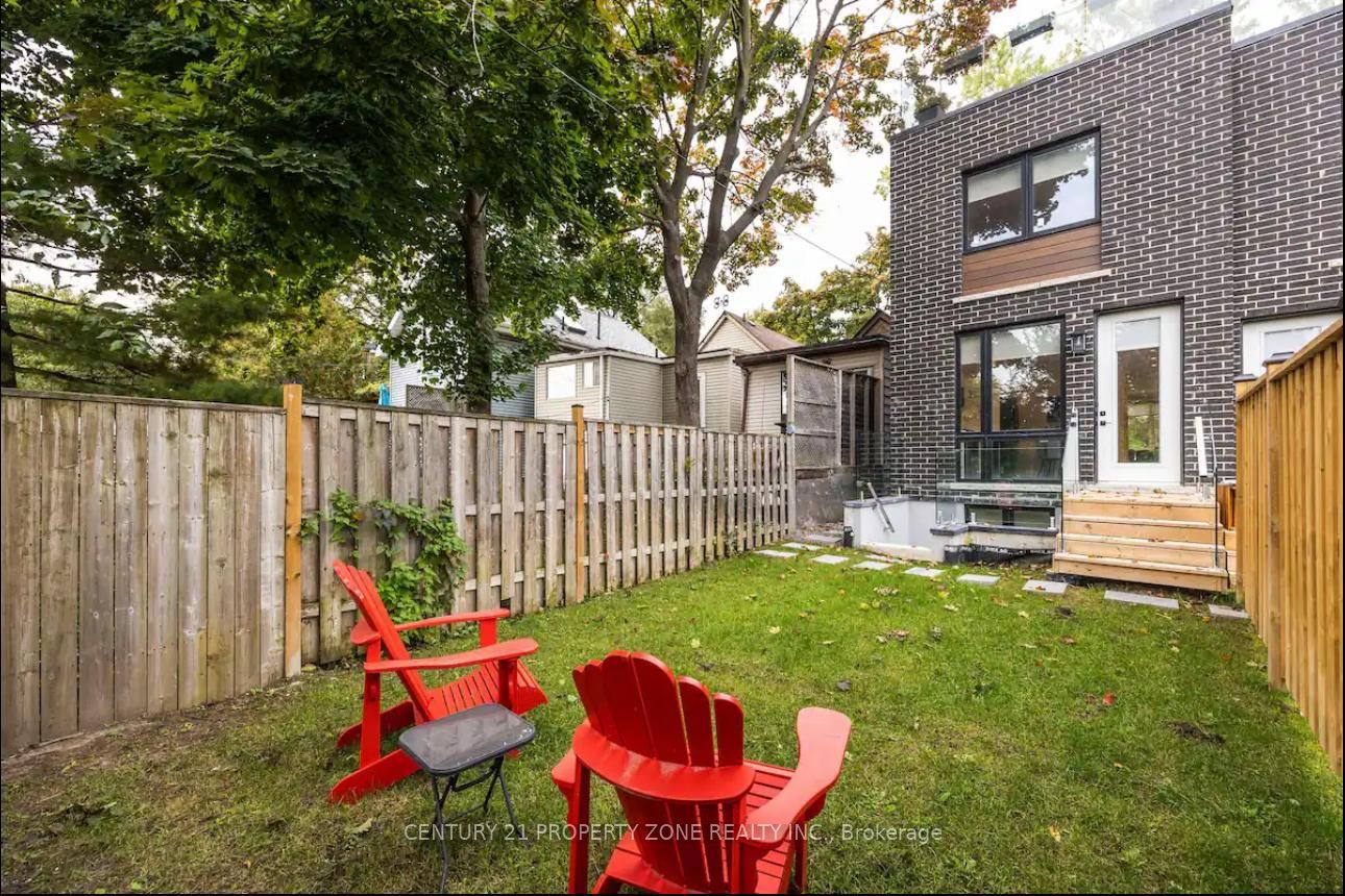 159 Boultbee Ave