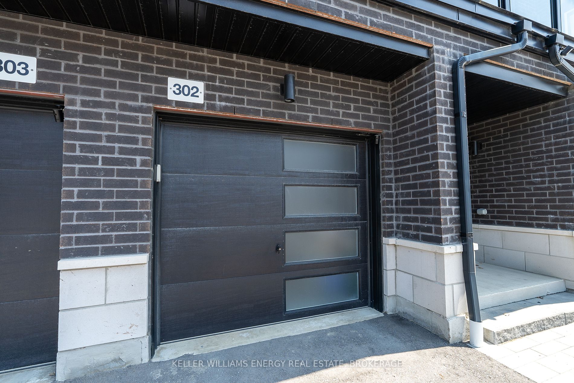 2550 Castlegate Crossing, #302