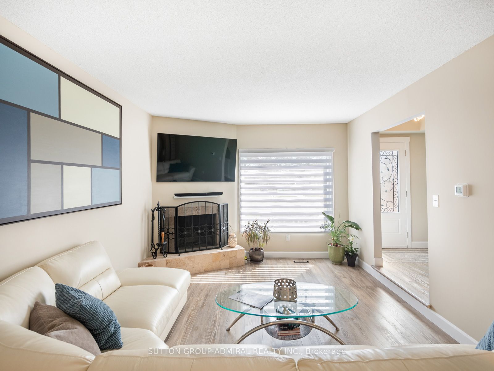 1934 Malden Cres