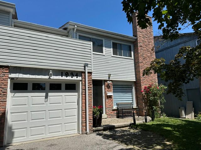 1934 Malden Cres