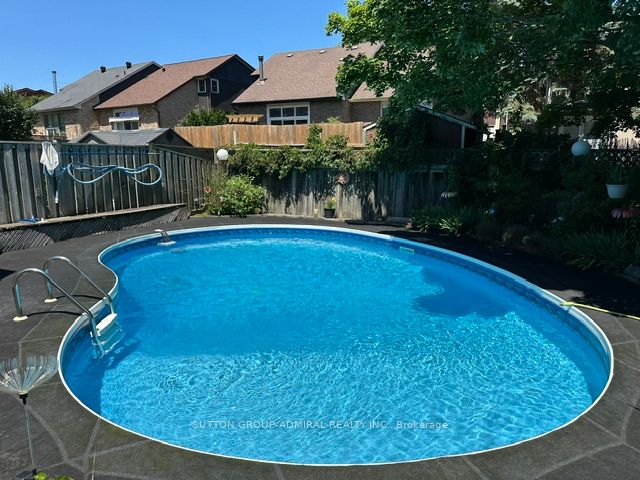 1934 Malden Cres