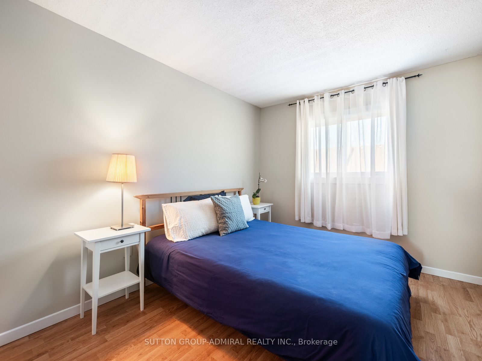 1934 Malden Cres