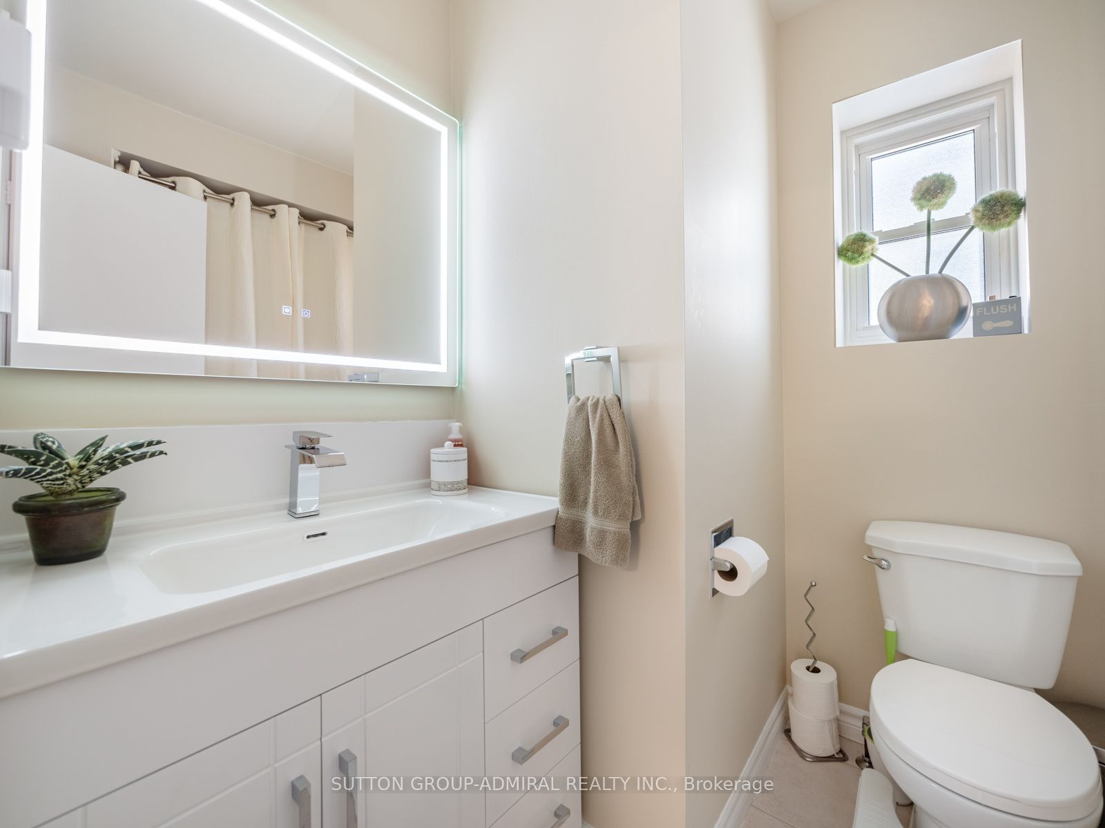 1934 Malden Cres