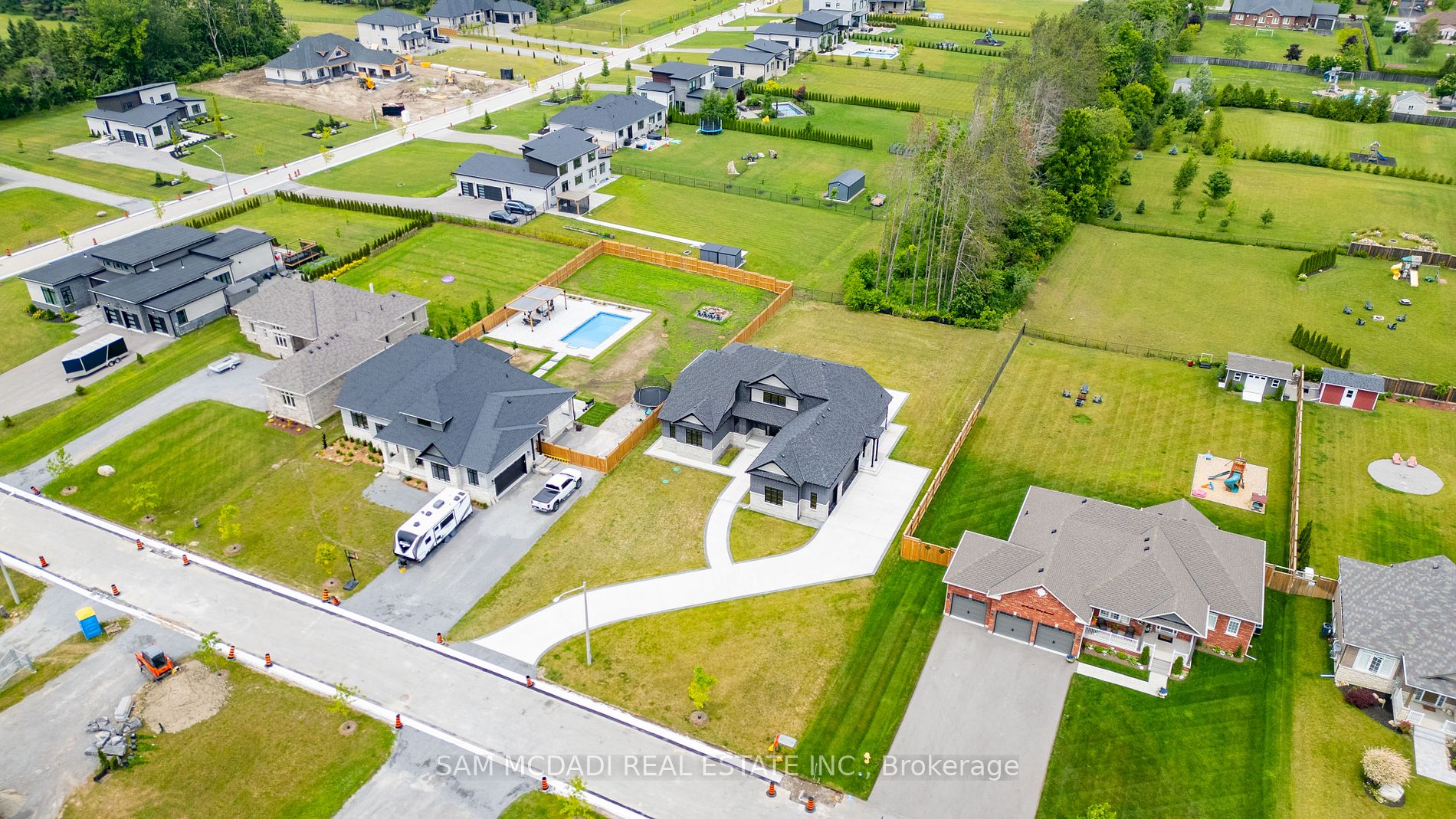 46 Charles Tilley Cres