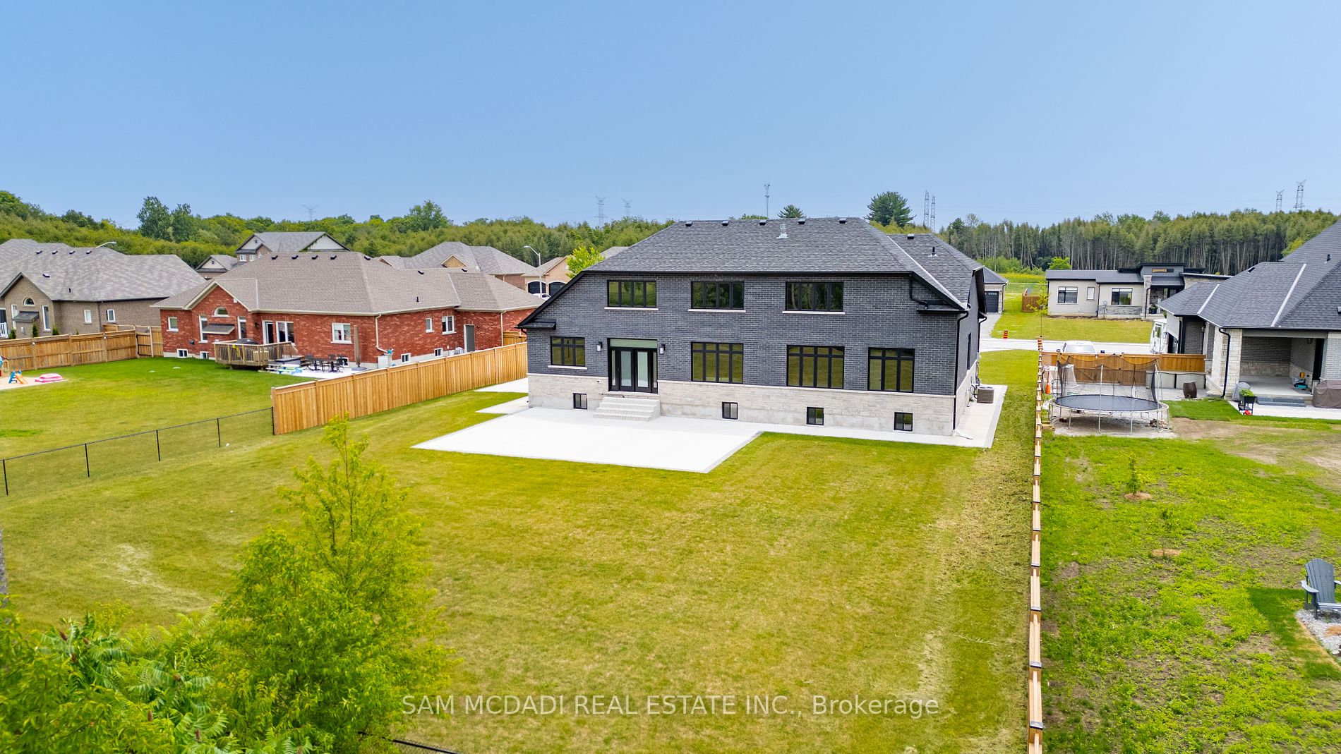 46 Charles Tilley Cres