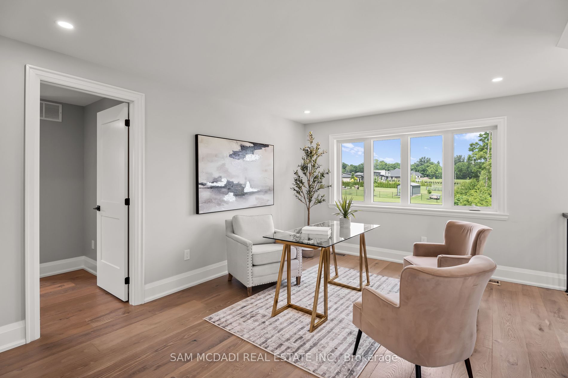 46 Charles Tilley Cres