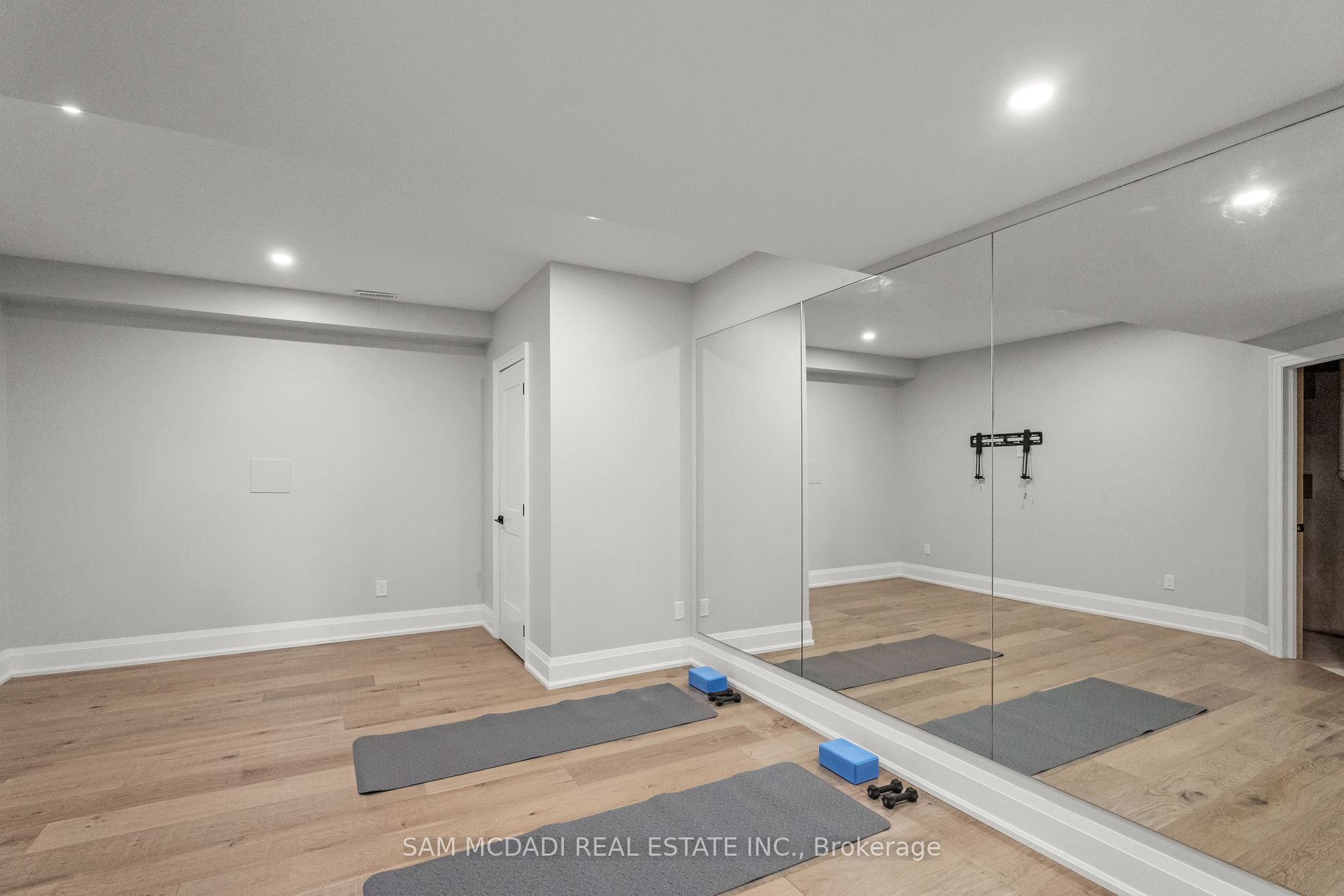 46 Charles Tilley Cres