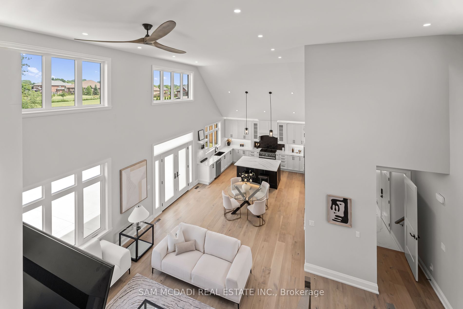 46 Charles Tilley Cres