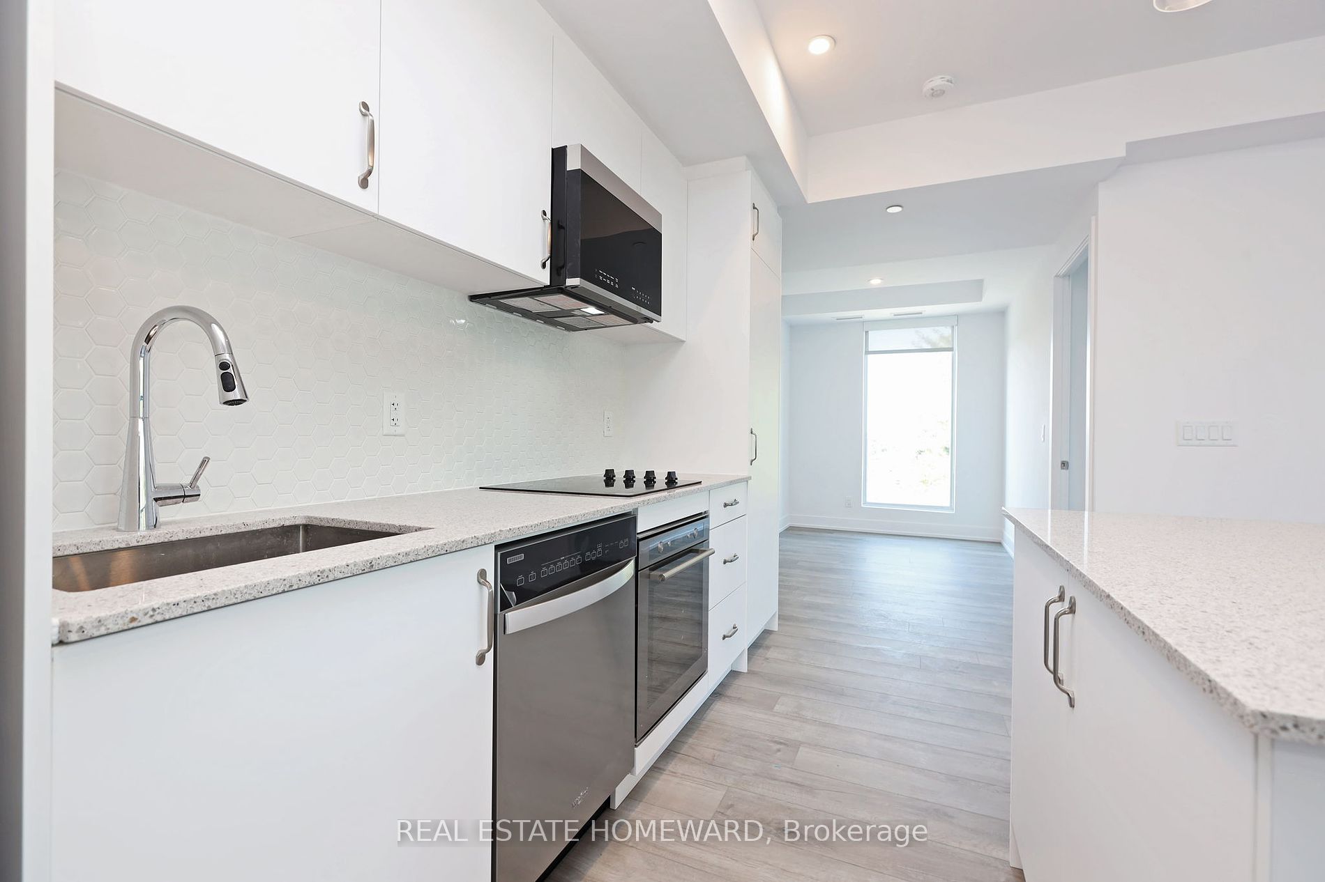 1316 Kingston Rd, #406
