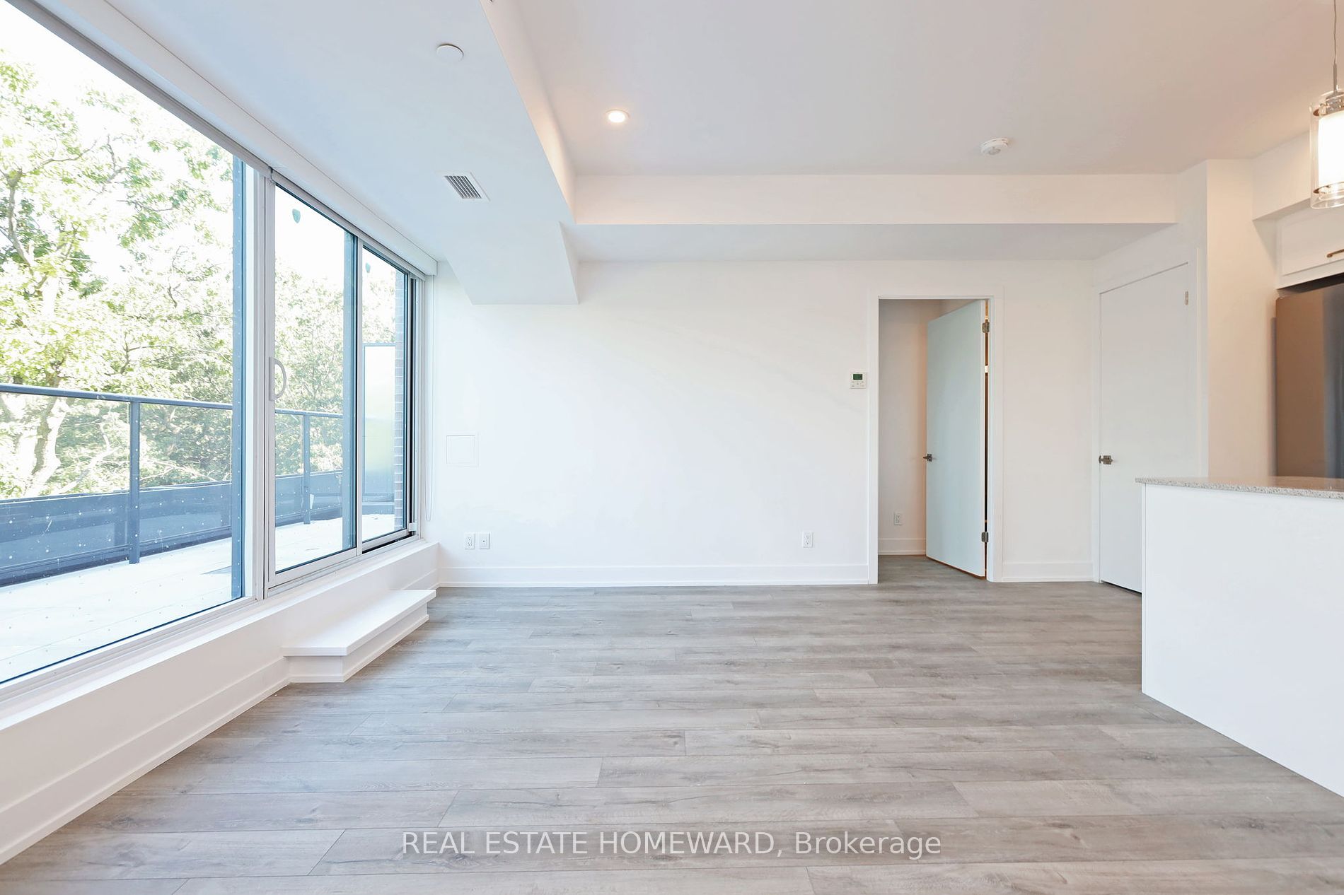 1316 Kingston Rd, #406