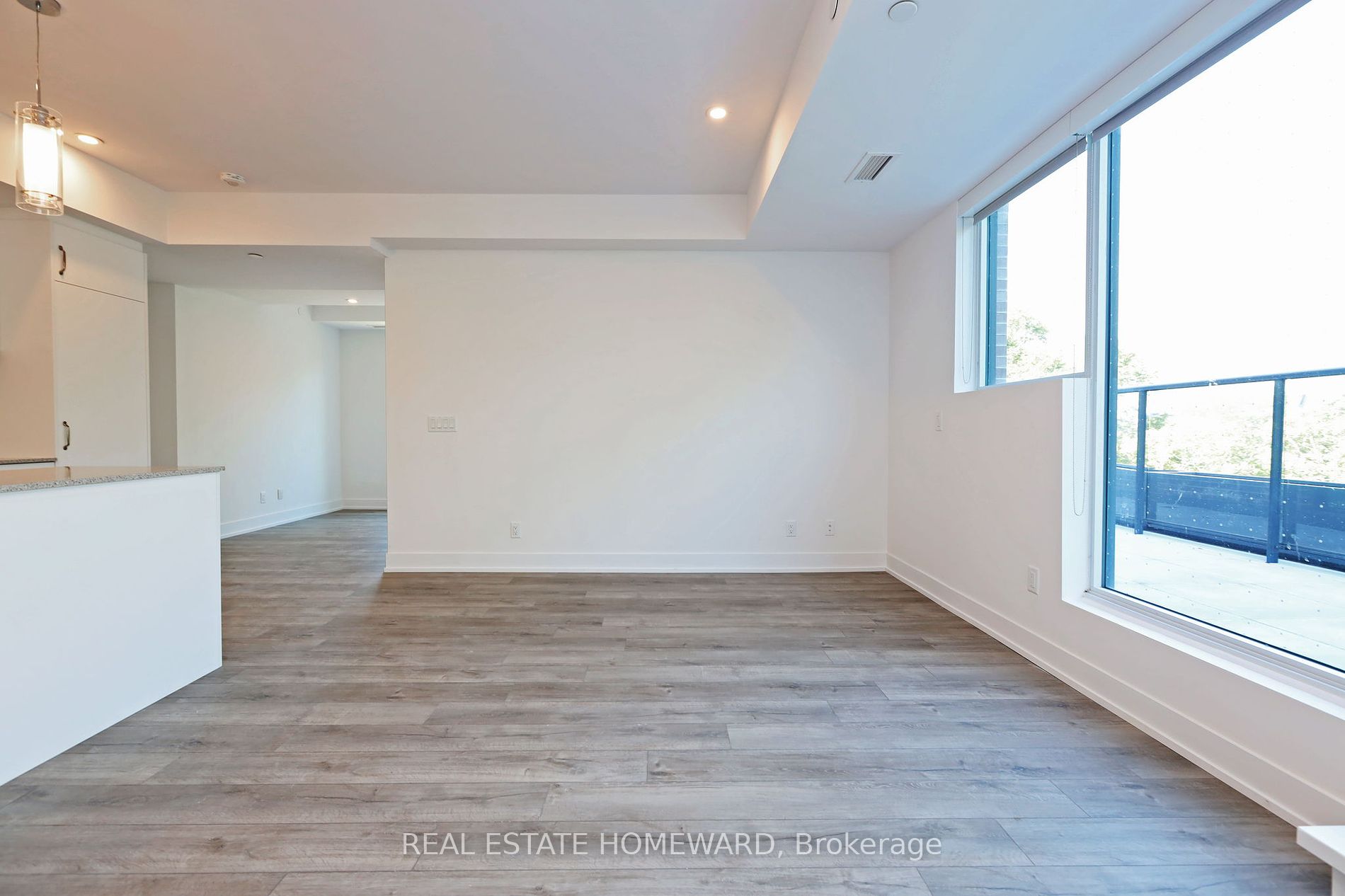 1316 Kingston Rd, #406