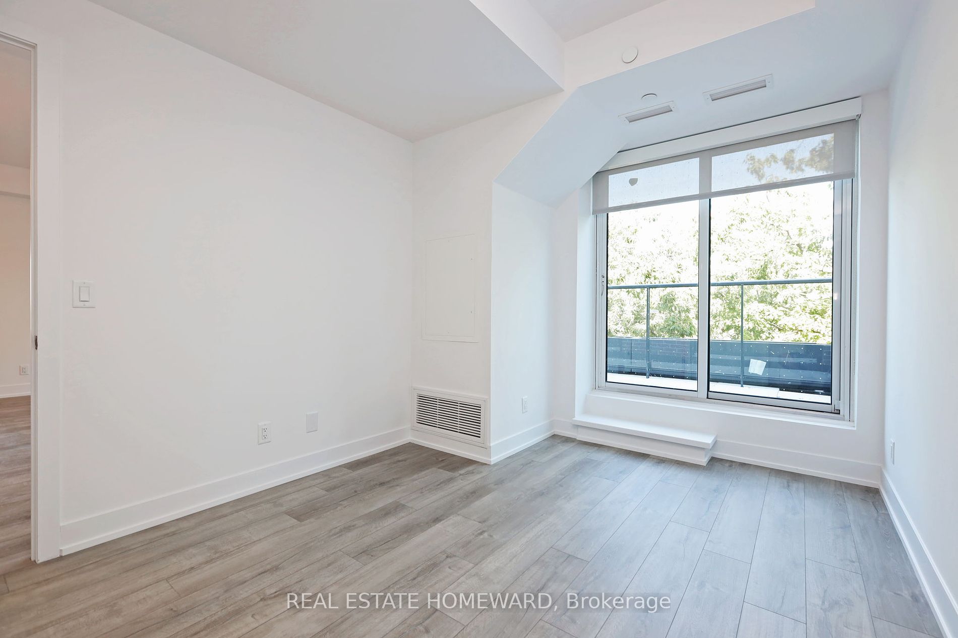 1316 Kingston Rd, #406