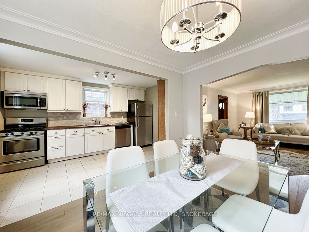 79 Clonmore Dr