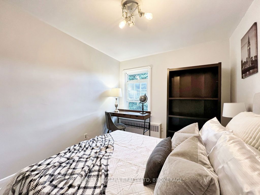 79 Clonmore Dr