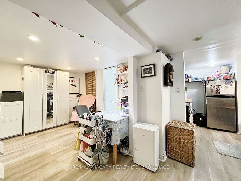 79 Clonmore Dr