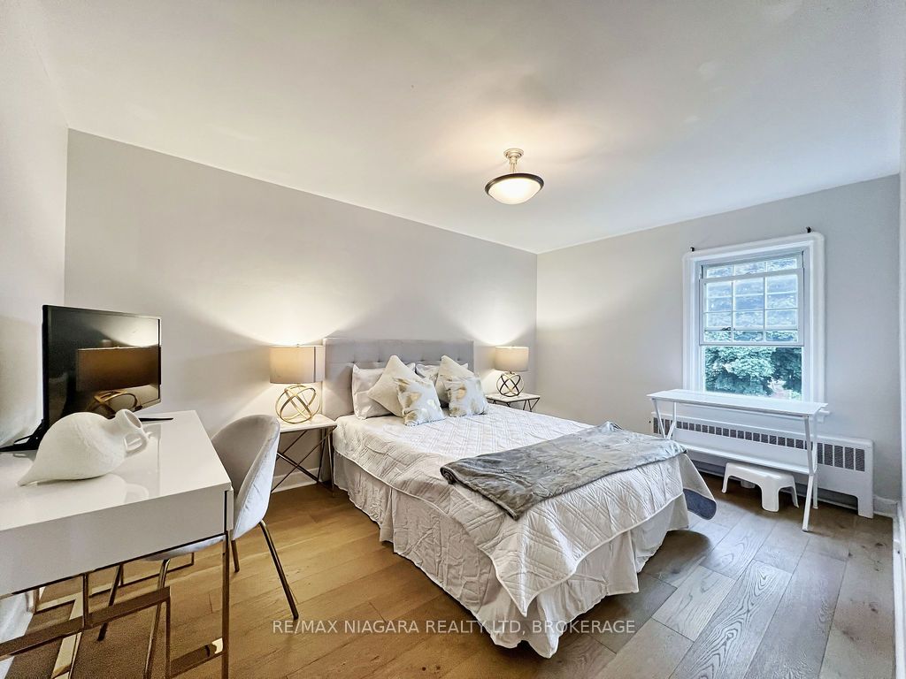 79 Clonmore Dr