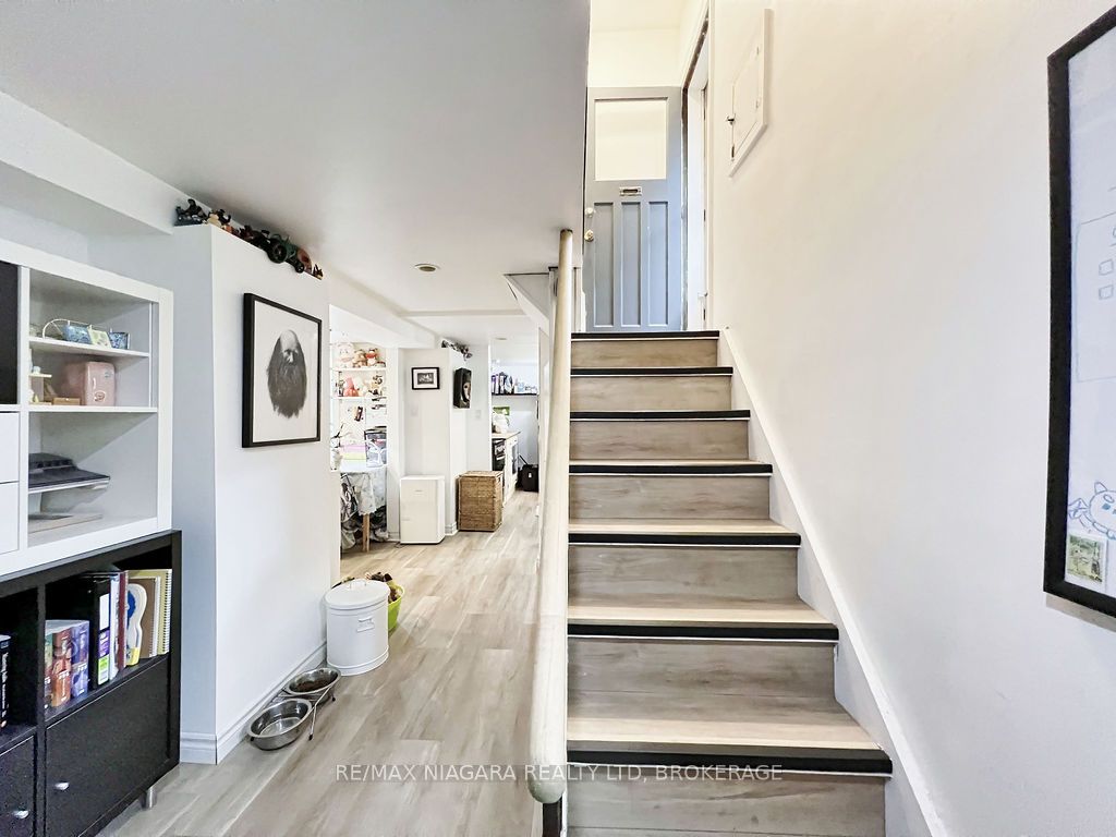 79 Clonmore Dr