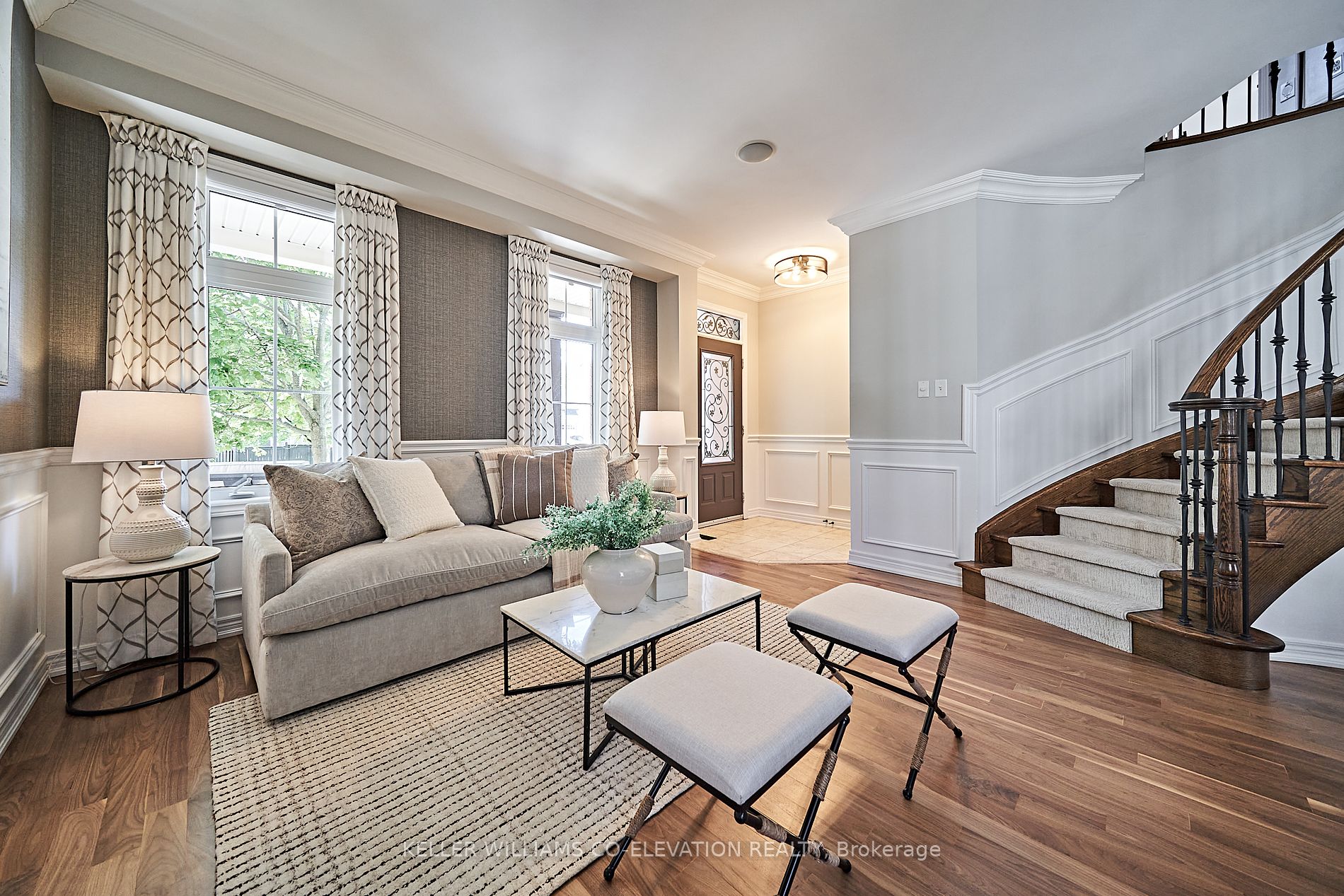 24 Rainbow Cres