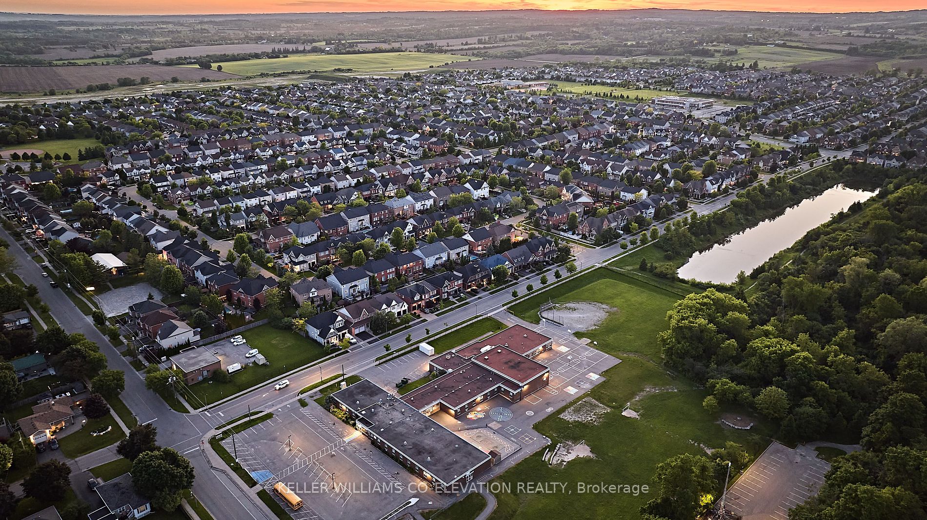 24 Rainbow Cres