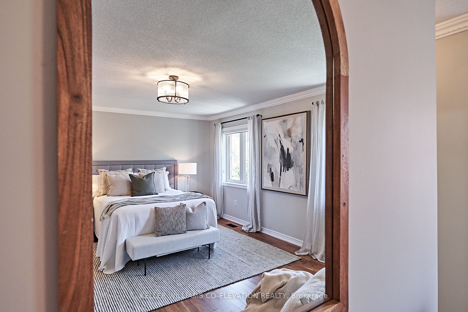 24 Rainbow Cres