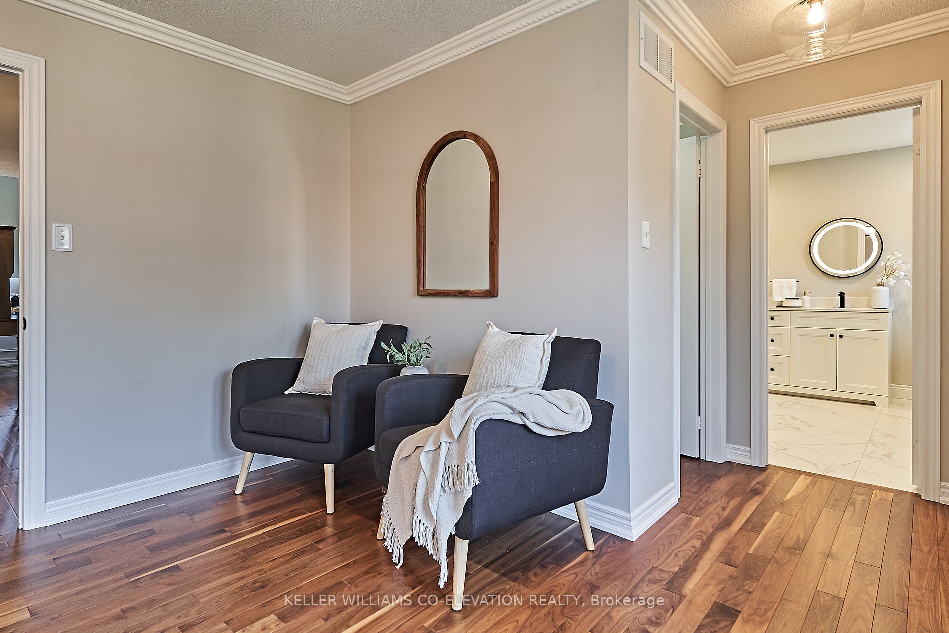 24 Rainbow Cres