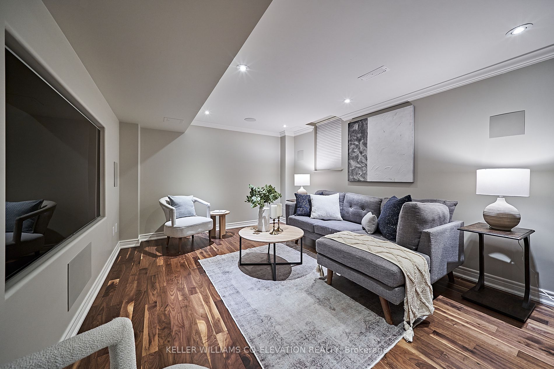 24 Rainbow Cres