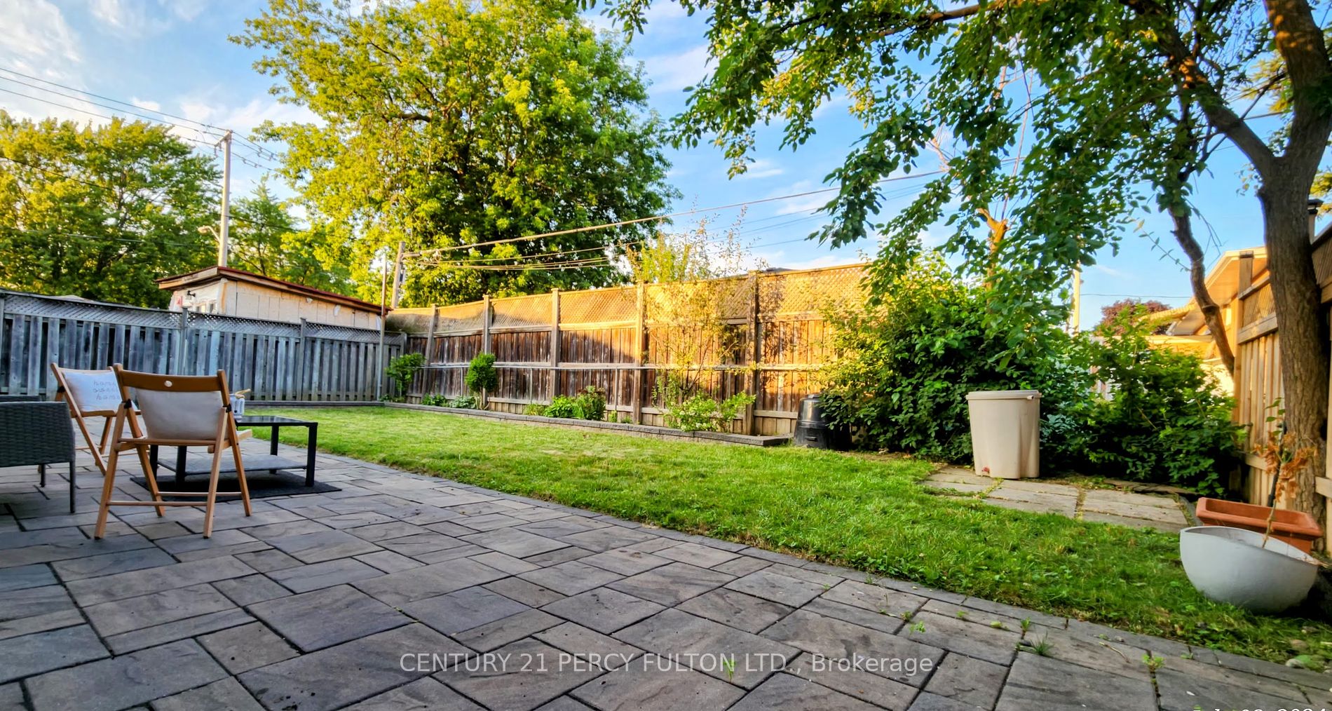 869 Scarborough Golf Club Rd
