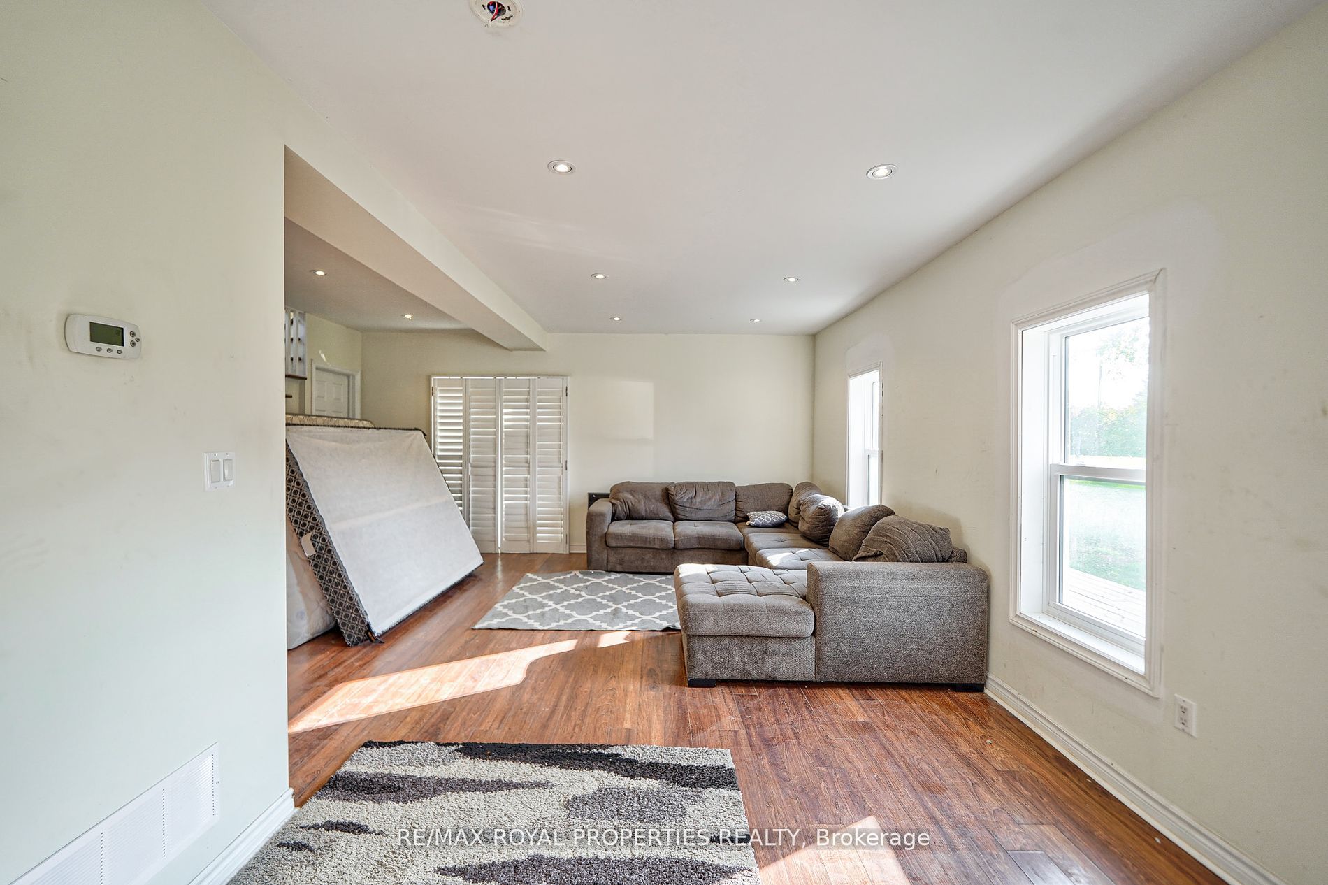 4973 Old Brock Rd