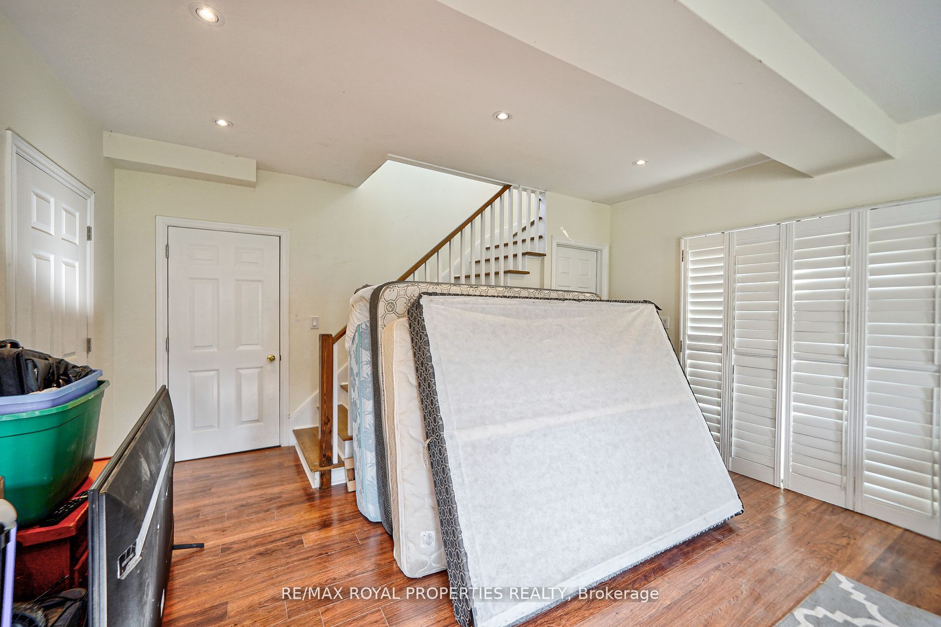 4973 Old Brock Rd