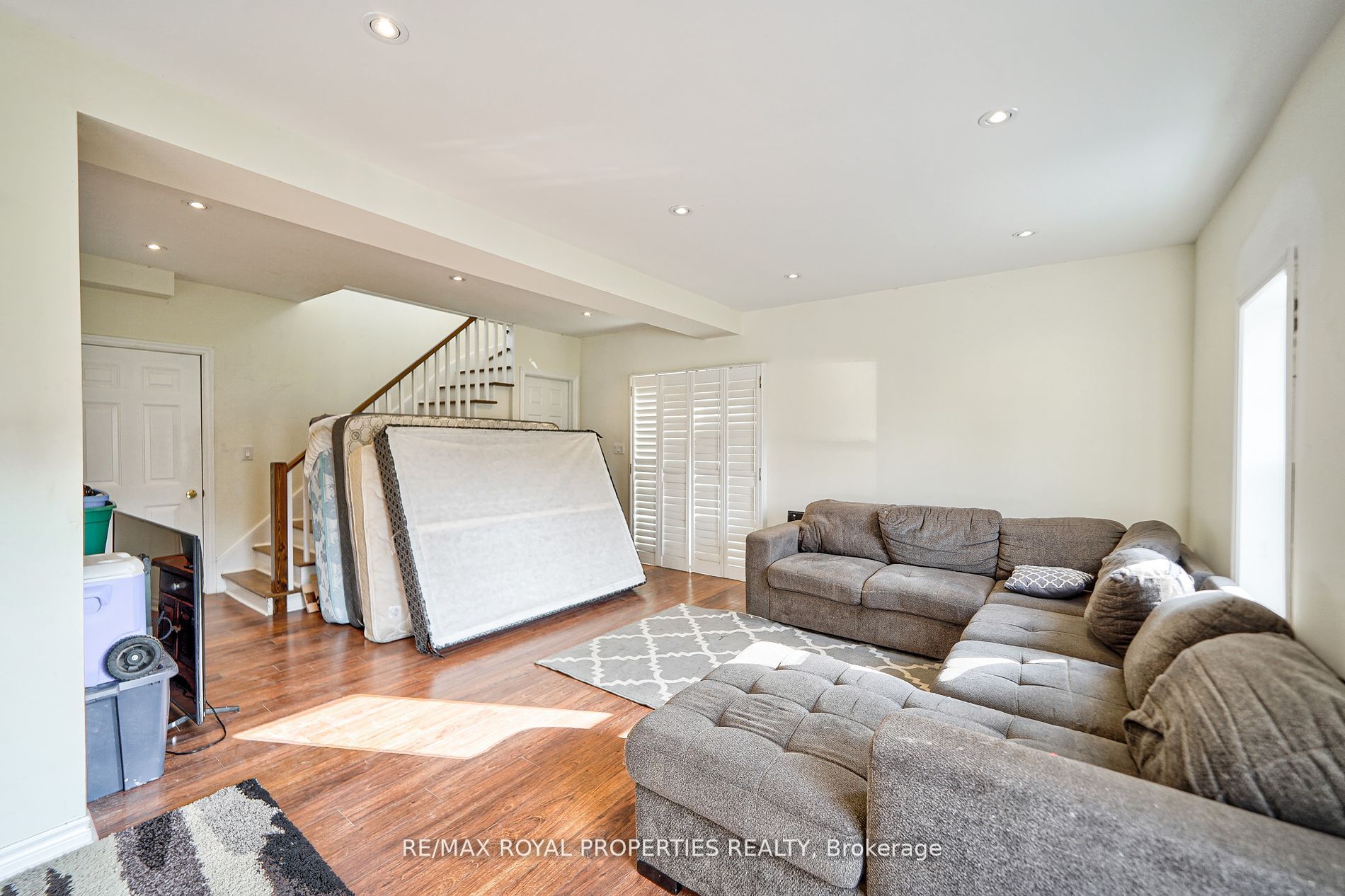 4973 Old Brock Rd
