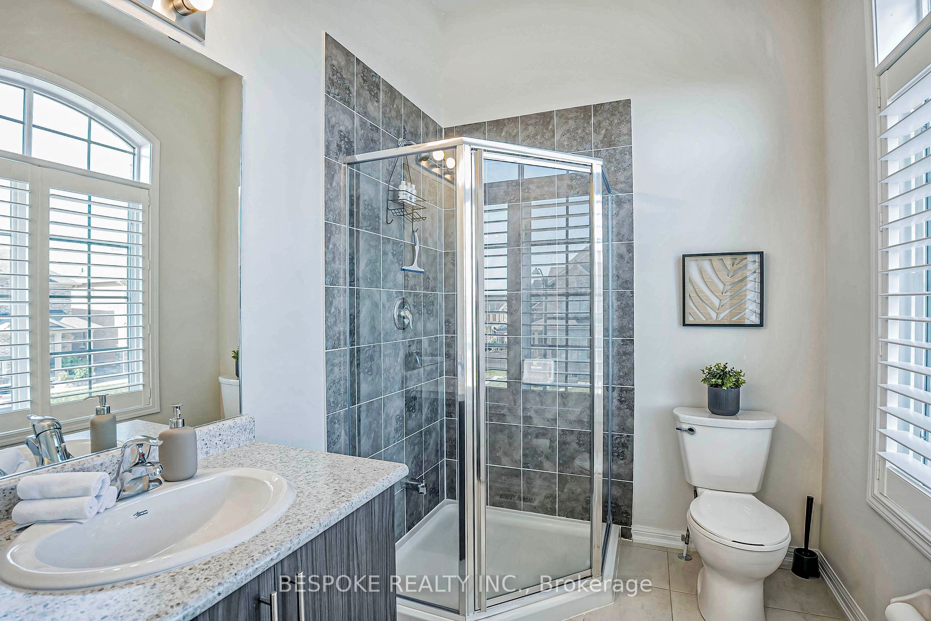 136 Hurst Dr