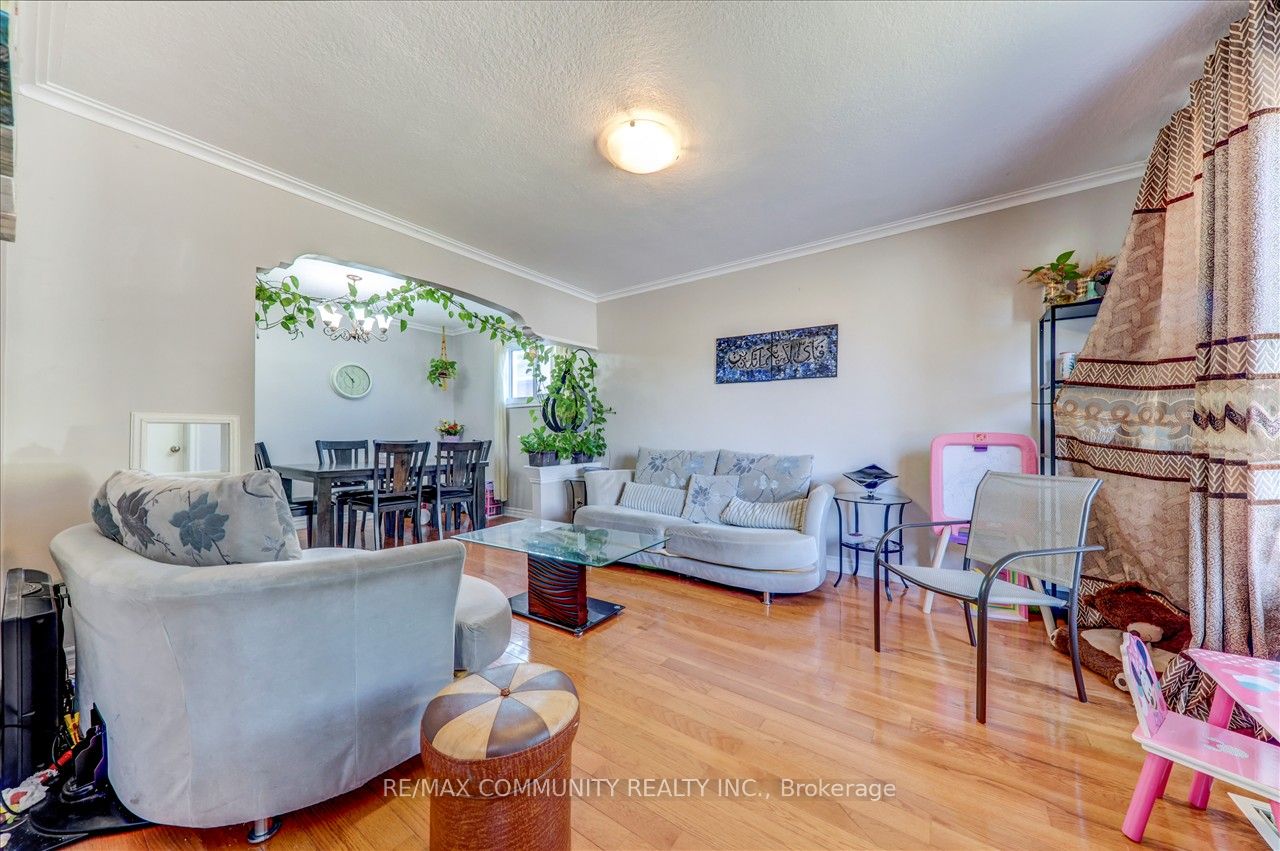 7 Princemere Cres