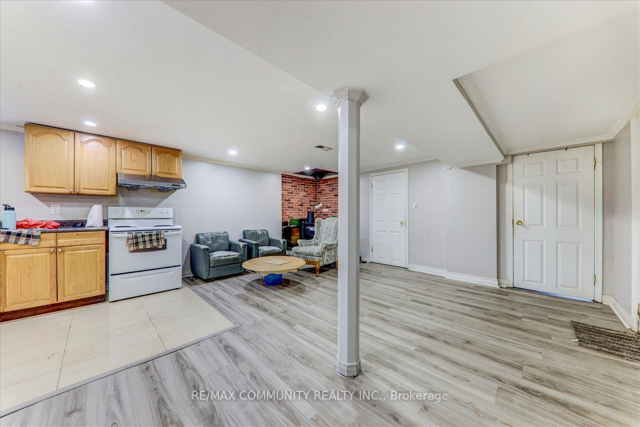 7 Princemere Cres