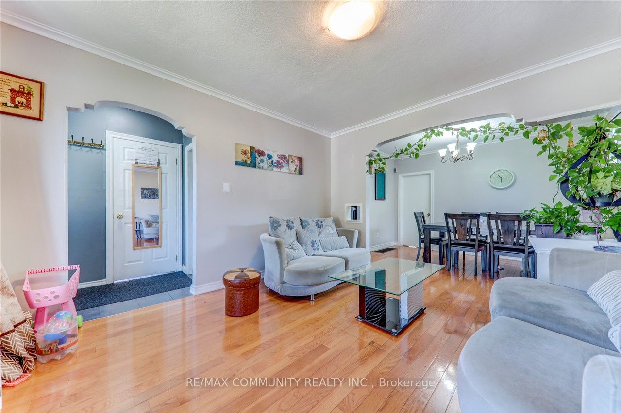 7 Princemere Cres