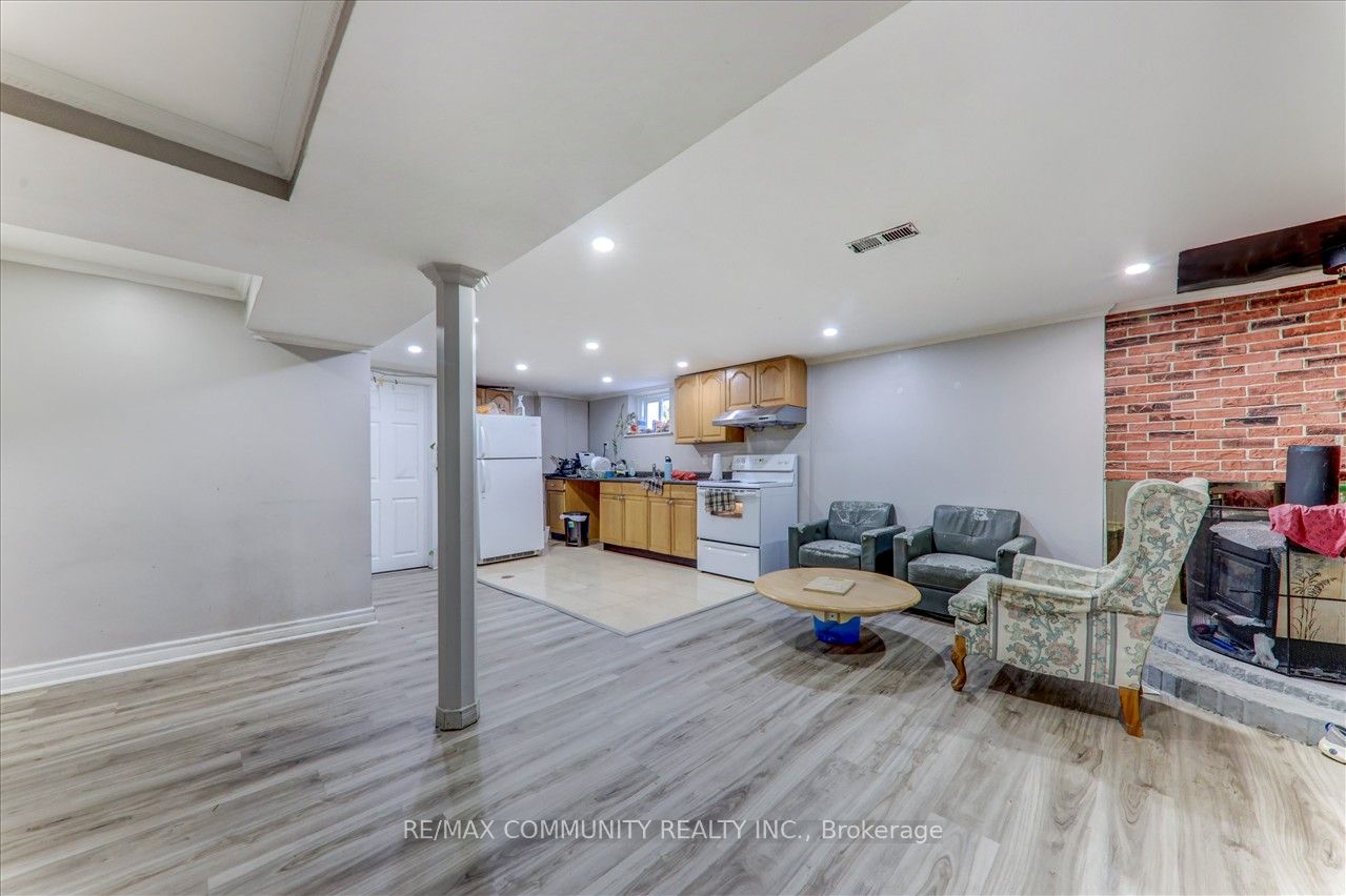 7 Princemere Cres