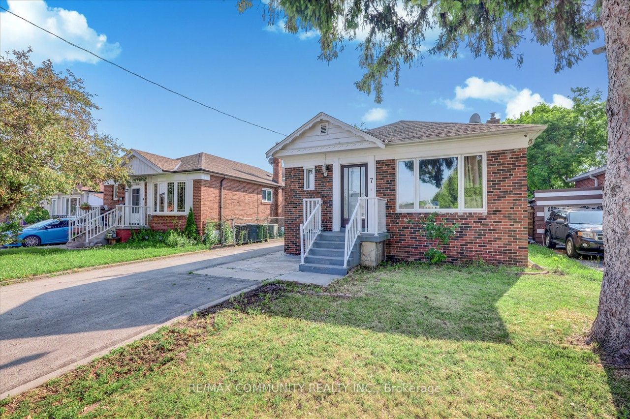 7 Princemere Cres